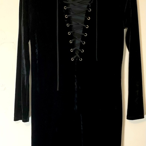 Black Velvet Dress - Picture 3 of 3